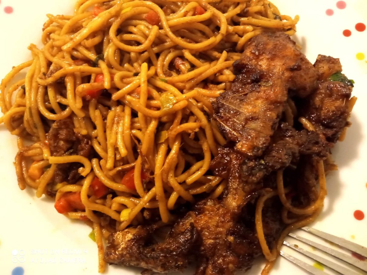 BAMI MET VISFILET € 8,- BAMI GERECHTEN