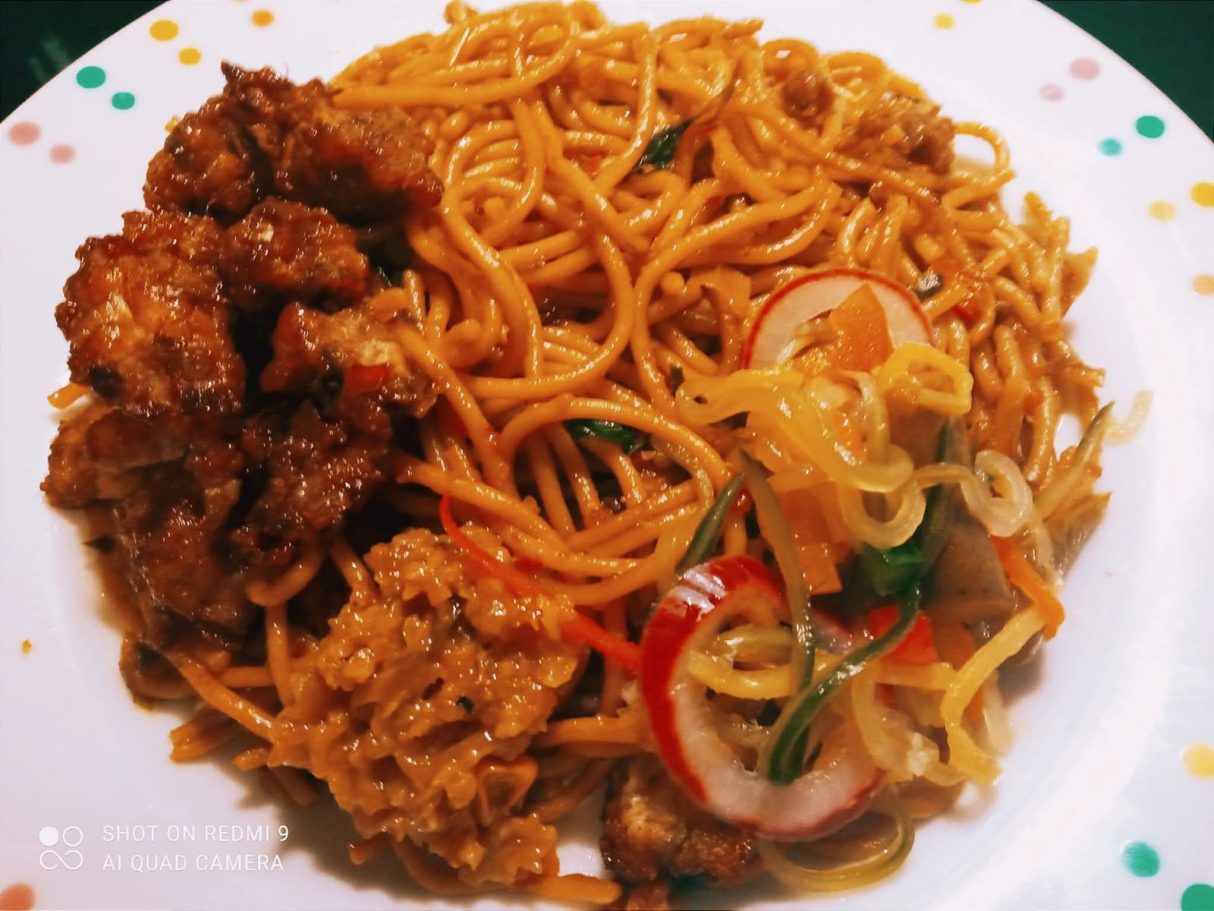 BAMI MET VISFILET € 8,- BAMI GERECHTEN